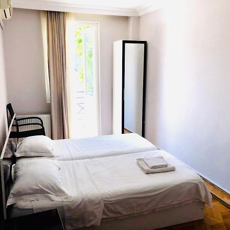 Hotel Dolphin באטומי מראה חיצוני תמונה