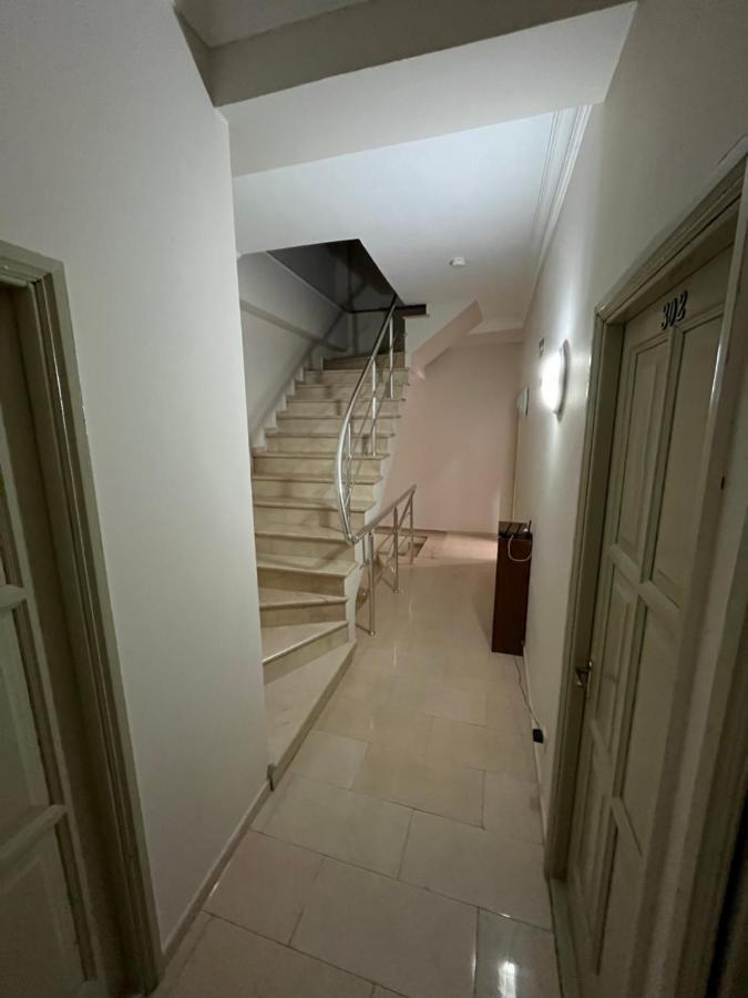 Hotel Dolphin באטומי מראה חיצוני תמונה